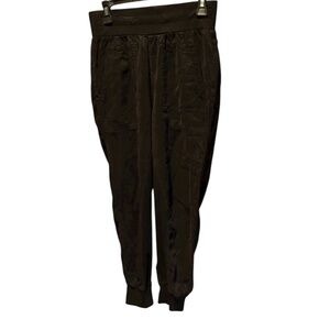 Quince Vintage Wash Tencel Utility Jogger in Black Small